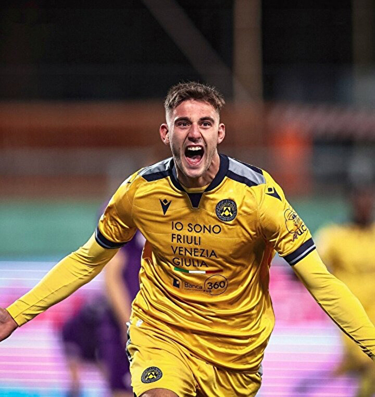 Gazeteci Fabrizio Romano'nun aktardığı bilgiye göre; Napoli, Lucca için 9 milyon euro kiralama bedeli + 26 milyon euro zorunlu satın alma opsiyonu ödeyecek.<br>