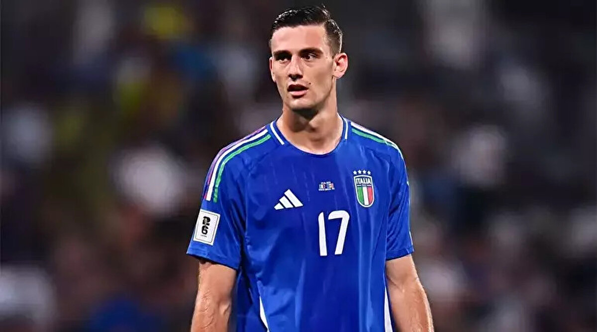 Lucca geride bıraktığımız sezon toplamda 36 karşılaşmada forma giyerken 14 gol atıp, 2 asistlik performans sergiledi. Güncel piyasa değeri ise 22 milyon euro.<br>