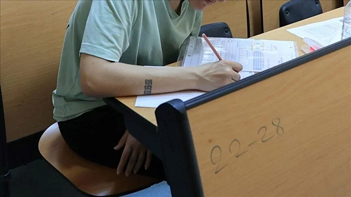 115. dönem ÖGG sınav sonuçları ne zaman açıklanacak?<br><br>Özel Güvenlik 115. Temel Eğitim ve 91. Yenileme sınavına katılan adaylar için sonuç tarihi belli oldu. EGM'nin resmi açıklamasına göre, ÖGG sınav sonuçları 18 Temmuz 2025 Cuma günü erişime açılacak. Adaylar sonuçları yalnızca onlineislemler.egm.gov.tr adresi üzerinden sorgulayabilecek.