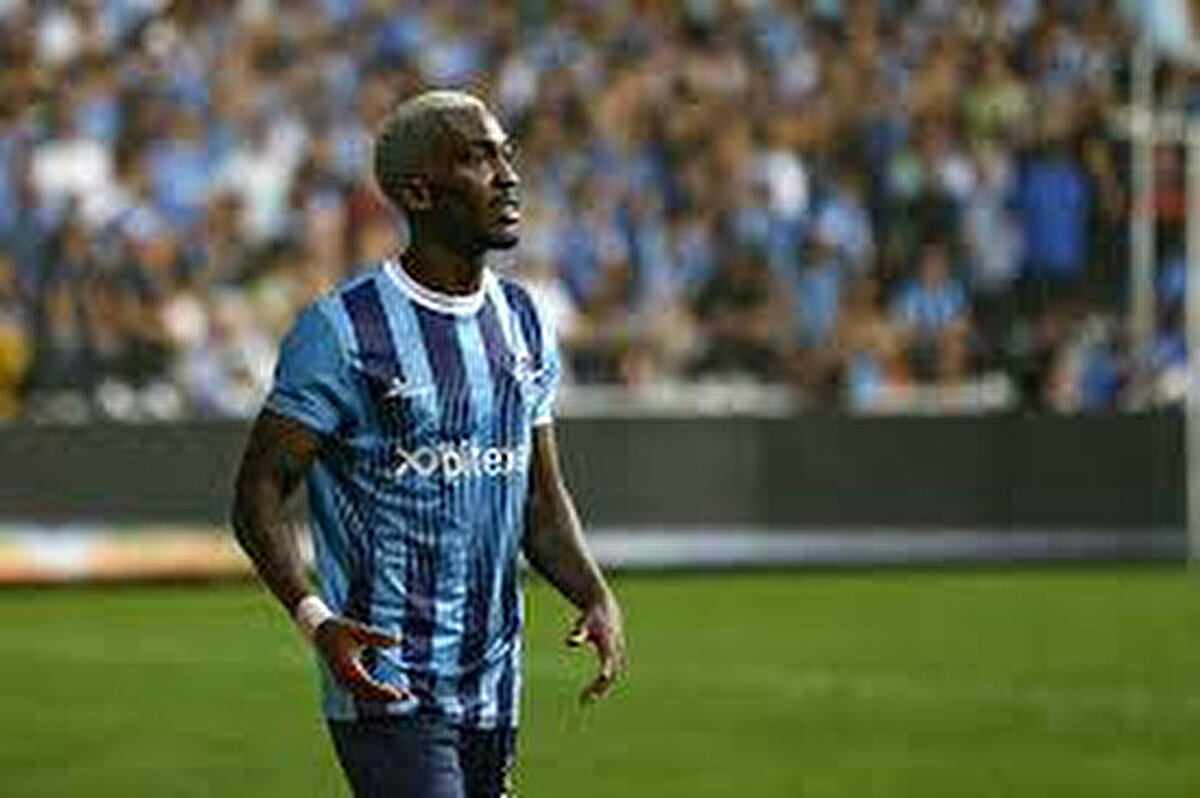 Son olarak Suudi Arabistan ekiplerinden Al-Fayha forması giyen Henry Onyekuru, sözleşmesinin tamamlanmasıyla birlikte boşa düşmüştü. <br>