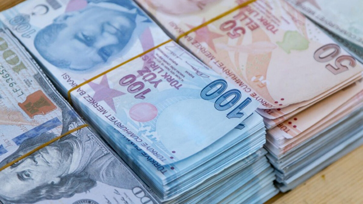 Temmuz 2025 itibarıyla emekli promosyon kampanyaları bankaların güncel listeleriyle belli oldu. SGK’dan maaş veya gelir alan milyonlarca emekli için bankaların sunduğu nakit promosyon tutarları merak ediliyor. Kamu ve özel bankalar maaş taşıma işlemi yapan emeklilere tek seferlik ödemeler yapıyor. Temmuz ayında SSK ve Bağ-Kur emeklilerine yapılan %16,67 zam sonrası banka promosyonları da güncellendi. Peki, Temmuz 2025'te en yüksek emekli promosyonu hangi banka veriyor? İşte banka banka en güncel promosyon rakamları…