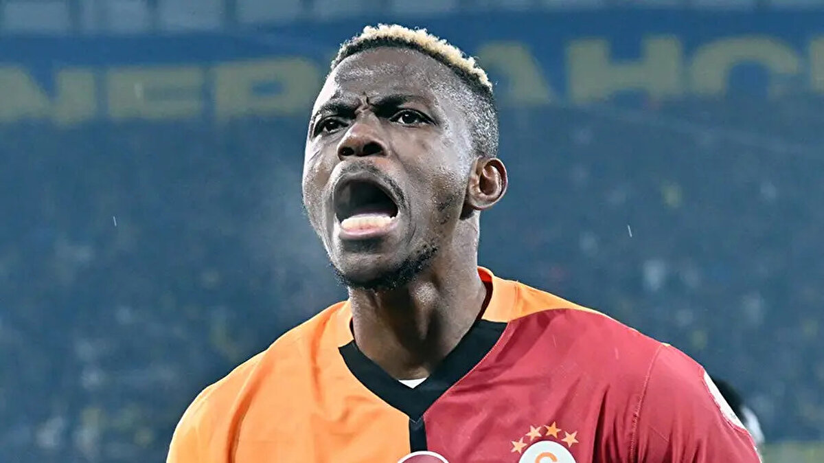 Galatasaray Napoli'nin son isteğini kabul etti<br><br>Napoli ödeme planının yanı sıra son olarak Osimhen'in 3 yıl boyunca İtalya'ya satılmamasını talep etmişti.