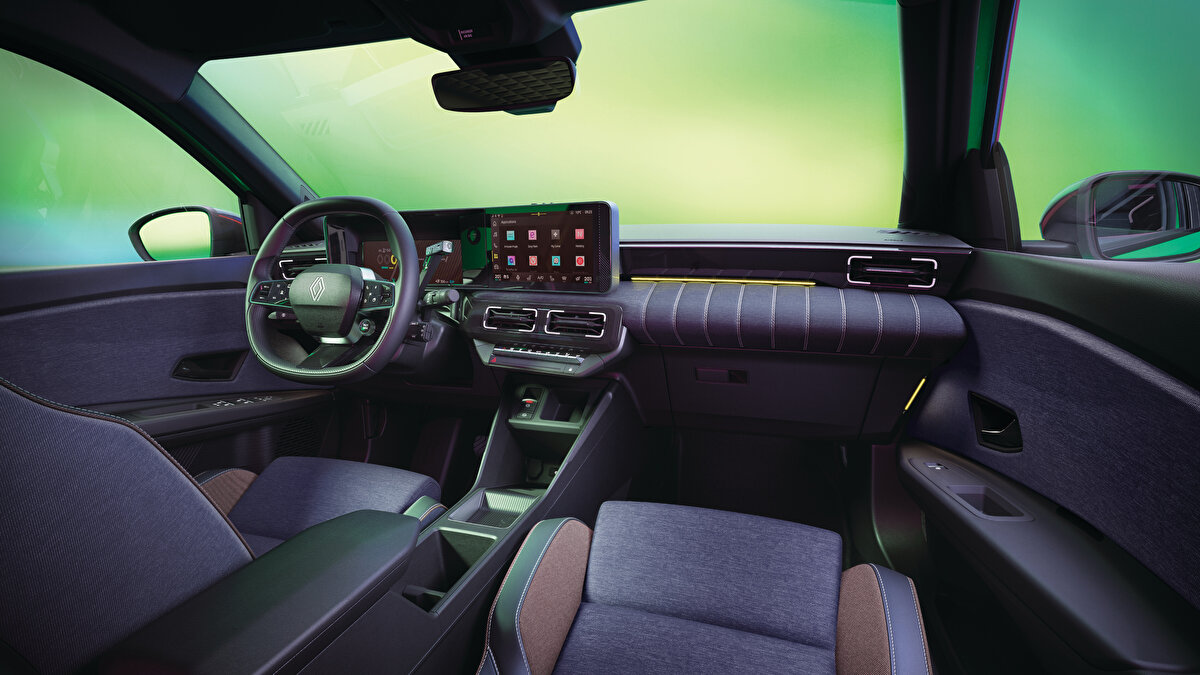 Renault, otomobil tutkunlarının yıllardır unutamadığı ikonik modeli R5’i tamamen elektrikli formda Türkiye pazarına sundu. Yepyeni Renault 5 E-Tech, retro tasarımı ve modern teknolojisiyle dikkatleri üzerine çekti. Türkiye'de satışa çıkan modelin başlangıç fiyatı ise 1.450.000 TL olarak açıklandı.