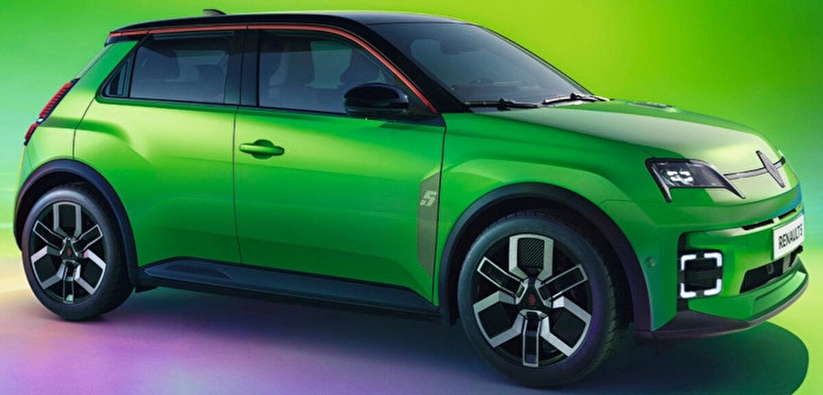 Enerjisini paylaşan akıllı otomobil: V2L teknolojisi<br><br>Renault 5 E-Tech, sadece sürüş değil, enerji paylaşımı konusunda da yenilikçi çözümler sunuyor. Araçta bulunan V2L (Vehicle-to-Load) teknolojisi ile elektrikli cihazlar doğrudan araçtan çalıştırılabiliyor. Bu özellik, özellikle kamp yaparken ya da açık hava etkinliklerinde ekstra avantaj sağlıyor.