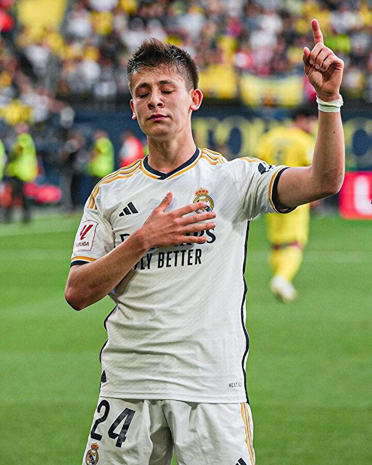 Ancelotti'nin takımın başında olduğu dönemde Arda Güler'e güvenmediği öne sürülürken, performansının oldukça sınırlı kaldığı ve neredeyse kulüpten ayrılmak üzere olduğu aktarıldı.<br>