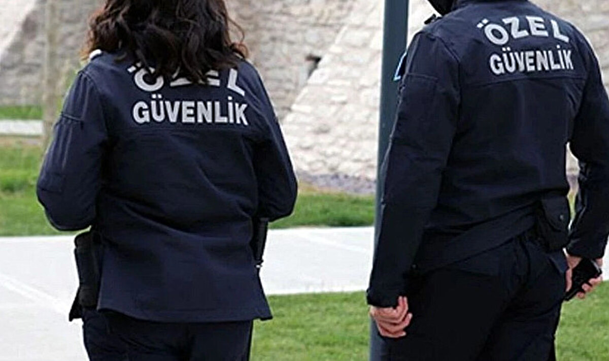 Özel Güvenlik Görevlisi olmak isteyen binlerce adayın katıldığı 115. dönem Özel Güvenlik Sınavı sürecinde sona gelindi. Emniyet Genel Müdürlüğü (EGM) tarafından yürütülen sınav süreci, sonuçların ilan edilmesi ve itirazların alınmasıyla birlikte tamamlanacak. Adaylar, sınav sonuçlarına www.egm.gov.tr/ozelguvenlik/sinav-sonuclari adresinden erişebilecek. Peki, 115. ÖGG sonuçları açıklandı mı, nasıl sorgulanır? İşte ÖGG sınav sonuçları hakkında merak edilenler...