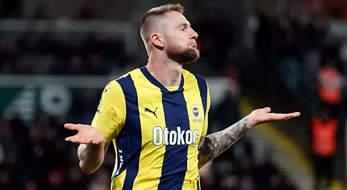 Skriniar'ın istatistikleri nasıl?<br><br>Fenerbahçe'de 23 maça çıkan Milan Skriniar, 3 gol atarken 2 asist yaptı.<br>