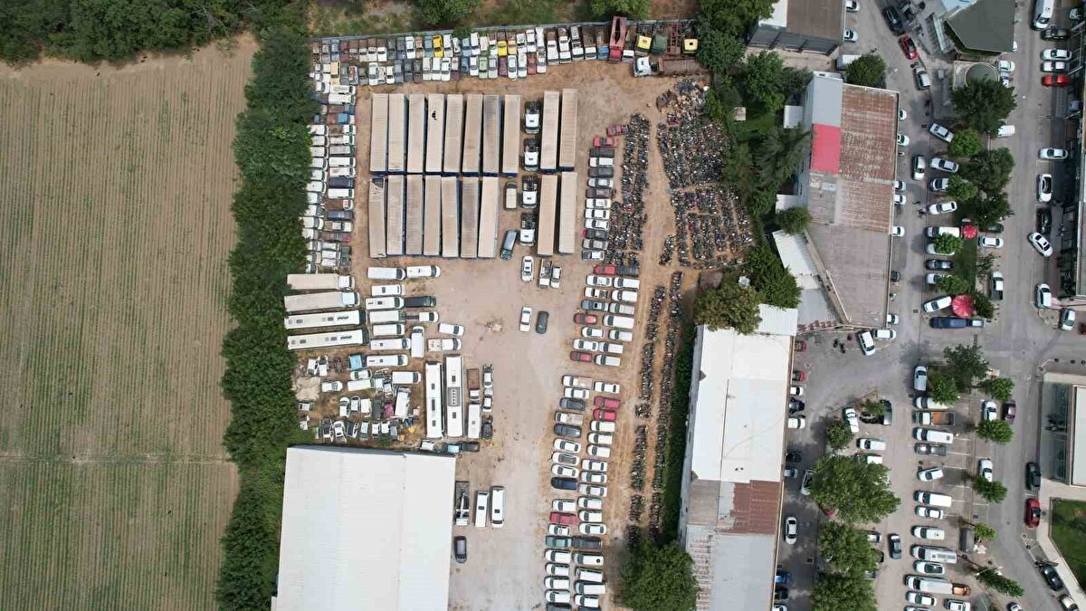 Satışı yapılan araçlar için, marka, model, tip, renk, motor ve şasi numarası gibi teknik bilgilerin yanı sıra alıcıya ait kimlik ve adres bilgilerini içeren satış belgesi düzenlenecek.