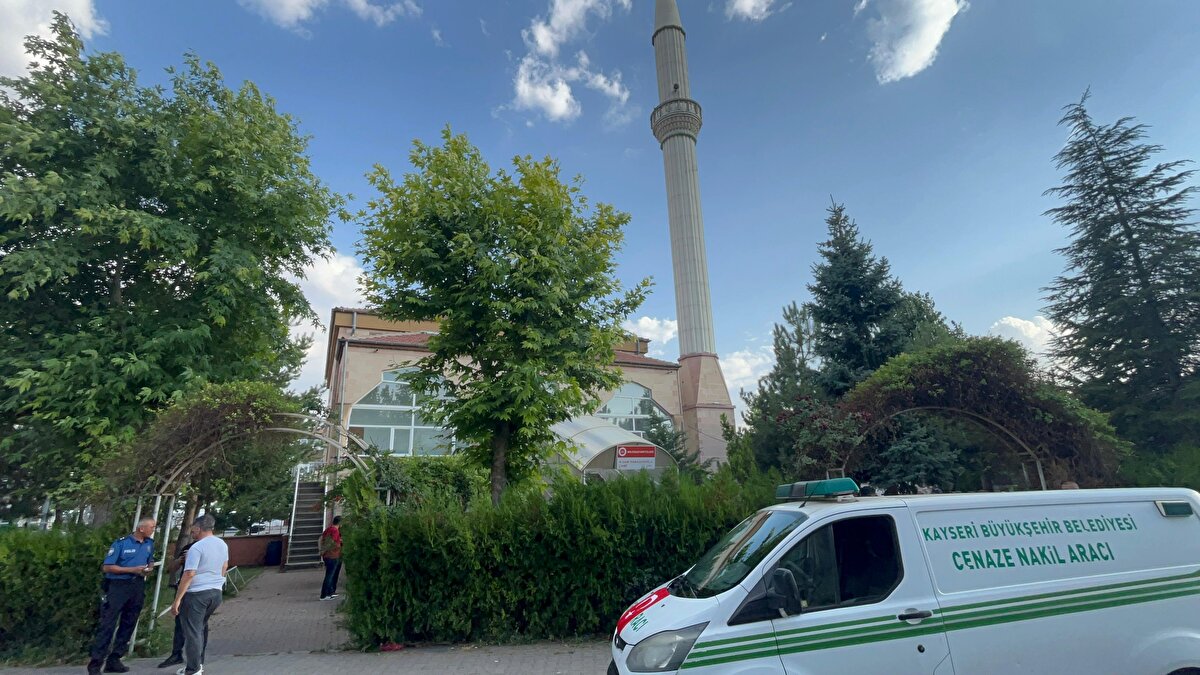 Yasin Ş. ise polise teslim oldu. Polis ekipleri caminin olduğu cadde ve sokakta geniş güvenlik önlemi alırken, Tanrıkulu’nun cansız bedeni Kayseri Devlet Hastanesi morguna götürüldü.