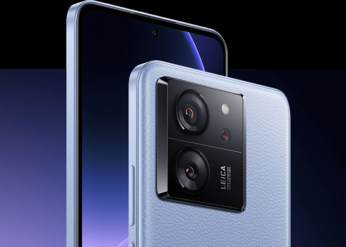 8. Xiaomi 13T Pro – 27.724 TL<br>Xiaomi 13T Pro, yüksek performansını Leica destekli kamera sistemiyle birleştiriyor. Fiyatperformans dengesini en iyi kuran modellerden biri olarak, amiral gemisi deneyimini daha uygun fiyata sunuyor.<br><br>İşlemci: Dimensity 9200+<br><br>Kamera: 50 MP ana sensörlü üçlü kamera kurulumu<br><br>Batarya: 5000 mAh, 120W hızlı şarj<br><br>Diğer: IP68 suya ve toza dayanıklılık, Android 13