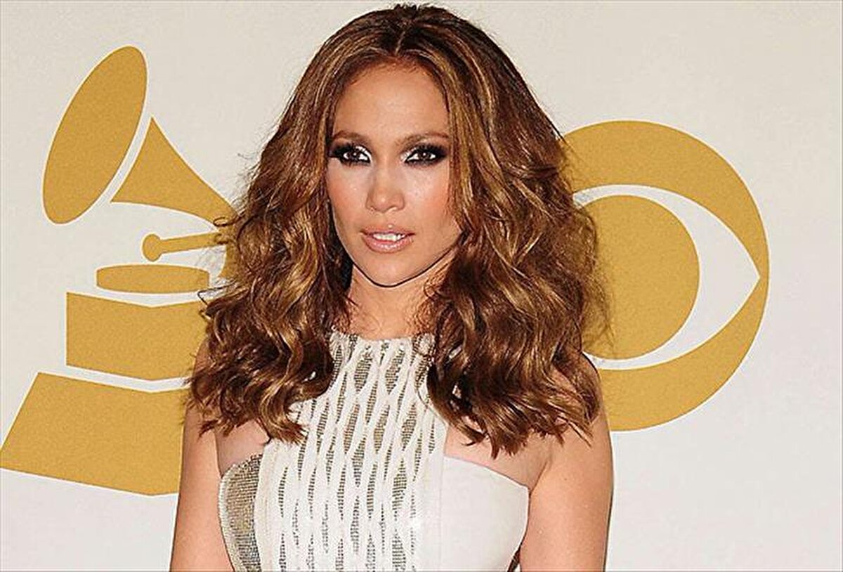 ABD'li şarkıcı Jennifer Lopez'in İstanbul Festivali'nde vereceği konser sahnesi için 6 ayı aşkın süredir çok özel bir çalışma gerçekleştiriliyor.