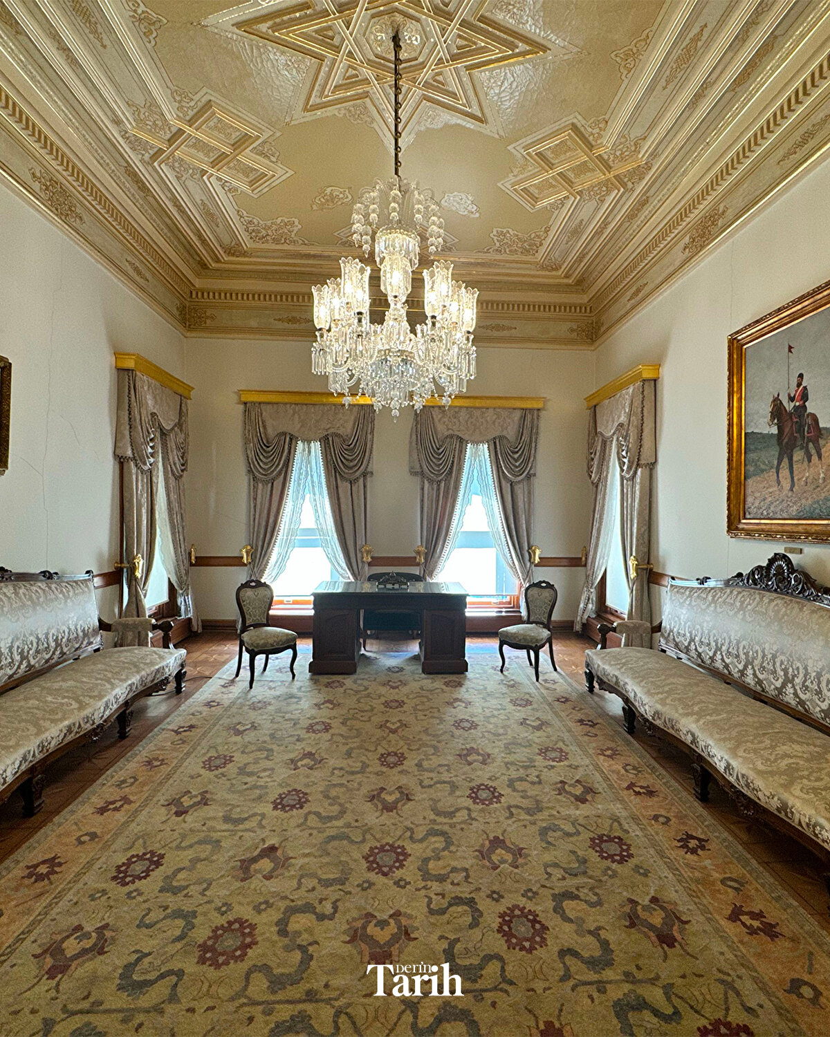 Tamirhane-i Hümayun binasında oluşturulan müzede ise Yıldız Sarayı'nda görev yapan 300'e yakın usta tarafından 19. yüzyılda dokunan saray halıları sergilenecek.