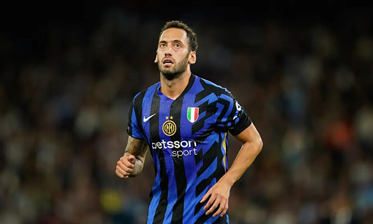 FC Inter 1908'e konuşan Marotta, Hakan Çalhanoğlu için transfer teklifi almadıklarını ve tecrübeli oyuncunun çarşamba günü antrenmana katılacağını söyledi.