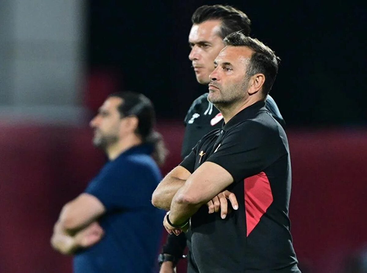 Okan Buruk, Victor Osimhen'in tranferinin yakın zamanda açıklanması beklendiğini söyledi ve ondan sonraki transferi de açıkladı. 