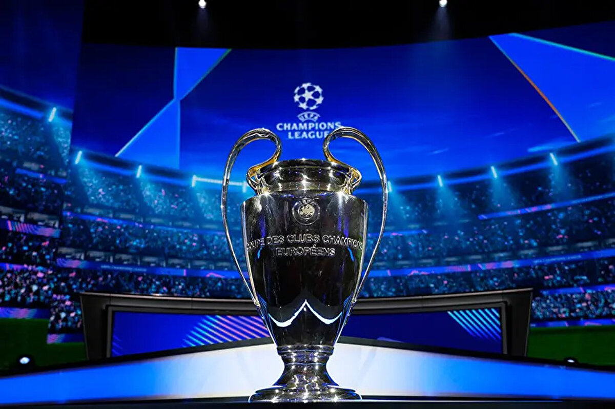 Bugünkü kura çekiminde Fenerbahçe'nin 3. eleme turundaki rakibi belli olacak. Fenerbahçe'nin rakibinin belli olacağı kura çekimi TSİ 13.00'te başladı..<br><br>