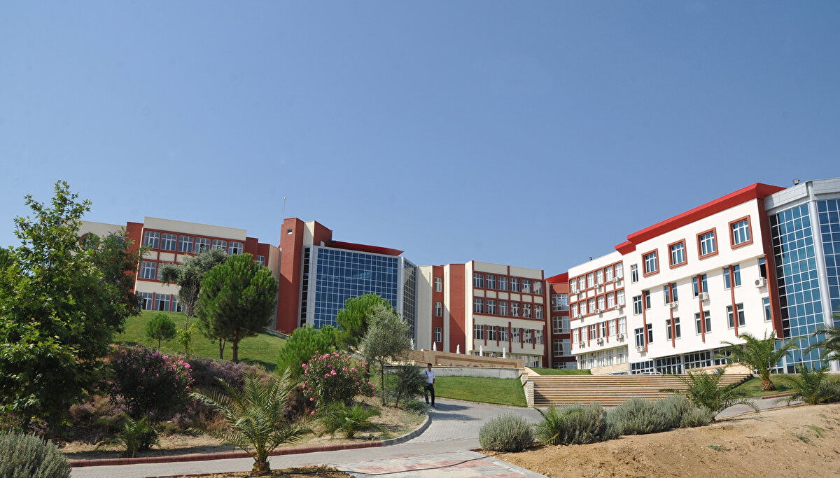 <br><br>48. AYDIN ADNAN MENDERES ÜNİVERSİTESİ<br>Makale puanı: 91.80<br>Atıf puanı: 101.77<br>Bilimsel doküman puanı: 103.99<br>Doktora puanı: 111.09<br>Öğretim üyesi / öğrenci puanı: 58.96<br>Uluslararası iş birliği puanı: 58.97<br>Yurtiçi iş birliği puanı: 42.22<br>TÜBİTAK proje puanı: 22.40<br>Toplam puan: 591.21<br>