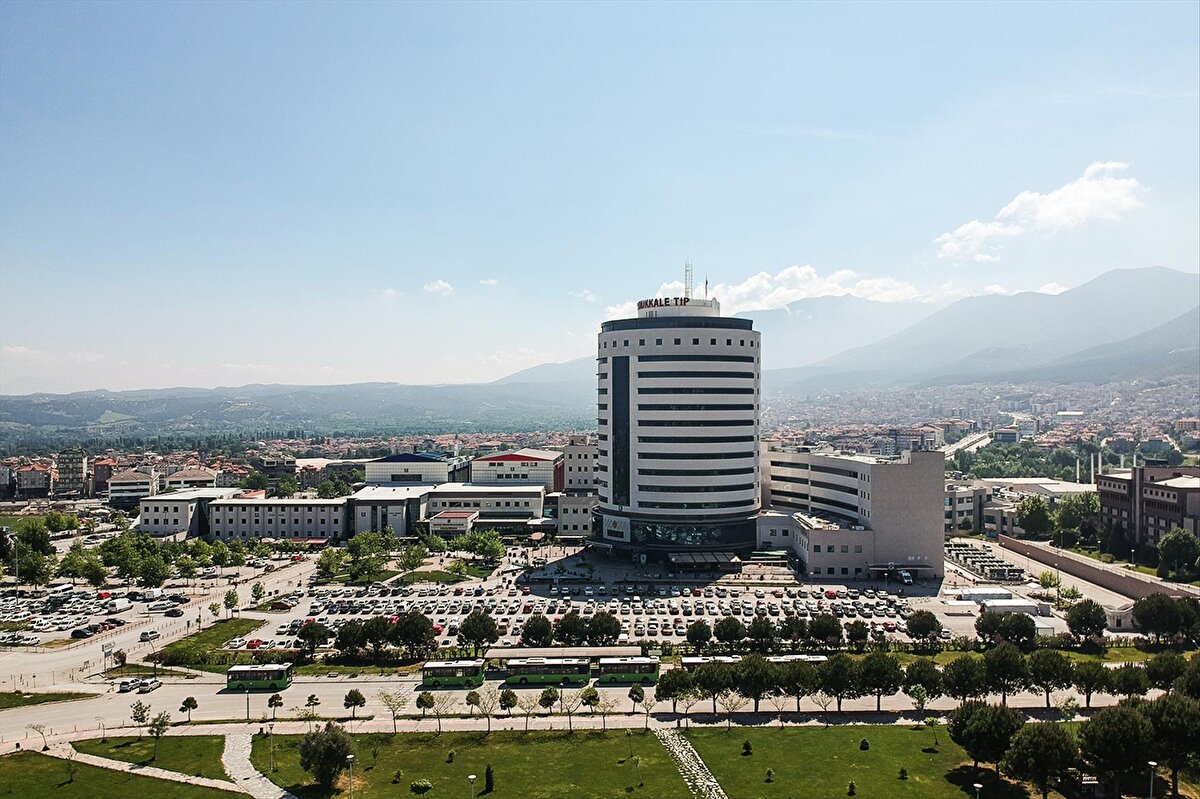 <br><br>42. PAMUKKALE ÜNİVERSİTESİ<br>Makale puanı: 107.98<br>Atıf puanı: 108.99<br>Bilimsel doküman puanı: 120.42<br>Doktora puanı: 109.45<br>Öğretim üyesi / öğrenci puanı: 59.59<br>Uluslararası iş birliği puanı: 51.24<br>Yurtiçi iş birliği puanı: 48.62<br>TÜBİTAK proje puanı: 18.52<br>Toplam puan: 624.81<br>