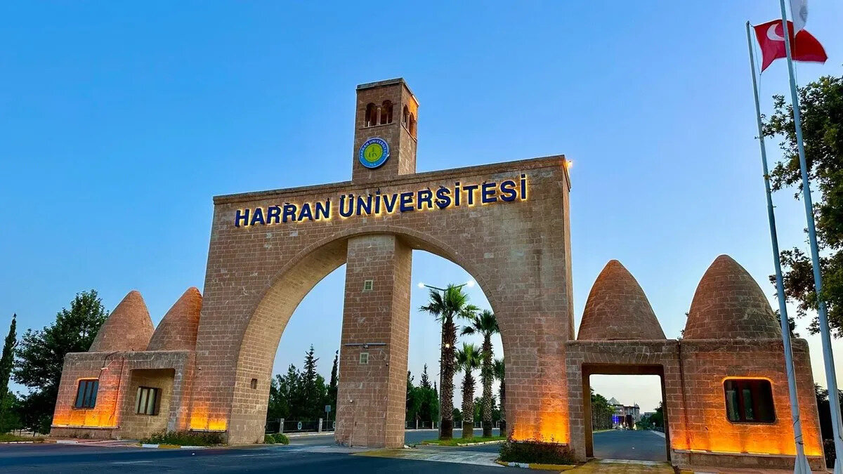 <br><br>36. HARRAN ÜNİVERSİTESİ<br>Makale puanı: 123.07<br>Atıf puanı: 127.95<br>Bilimsel doküman puanı: 117.73<br>Doktora puanı: 89.39<br>Öğretim üyesi / öğrenci puanı: 57.03<br>Uluslararası iş birliği puanı: 67.17<br>Yurtiçi iş birliği puanı: 48.89<br>TÜBİTAK proje puanı: 17.39<br>Toplam puan: 648.63<br>