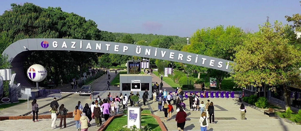 <br><br>34. GAZİANTEP ÜNİVERSİTESİ<br>Makale puanı: 117.94<br>Atıf puanı: 124.86<br>Bilimsel doküman puanı: 126.17<br>Doktora puanı: 102.74<br>Öğretim üyesi / öğrenci puanı: 41.25<br>Uluslararası iş birliği puanı: 66.67<br>Yurtiçi iş birliği puanı: 51.39<br>TÜBİTAK proje puanı: 18.80<br>Toplam puan: 649.82<br>