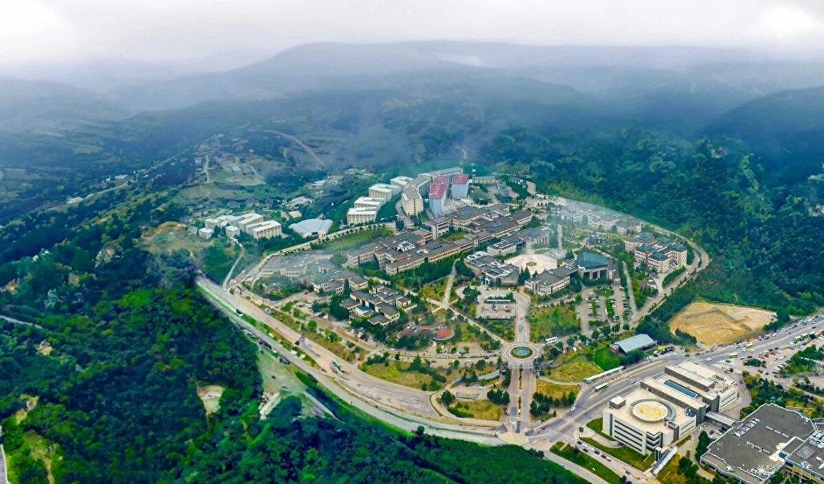 <br><br>26. KOCAELİ ÜNİVERSİTESİ<br>Makale puanı: 131.39<br>Atıf puanı: 129.74<br>Bilimsel doküman puanı: 128.32<br>Doktora puanı: 114.97<br>Öğretim üyesi / öğrenci puanı: 45.49<br>Uluslararası iş birliği puanı: 73.97<br>Yurtiçi iş birliği puanı: 51.03<br>TÜBİTAK proje puanı: 19.23<br>Toplam puan: 694.14<br>