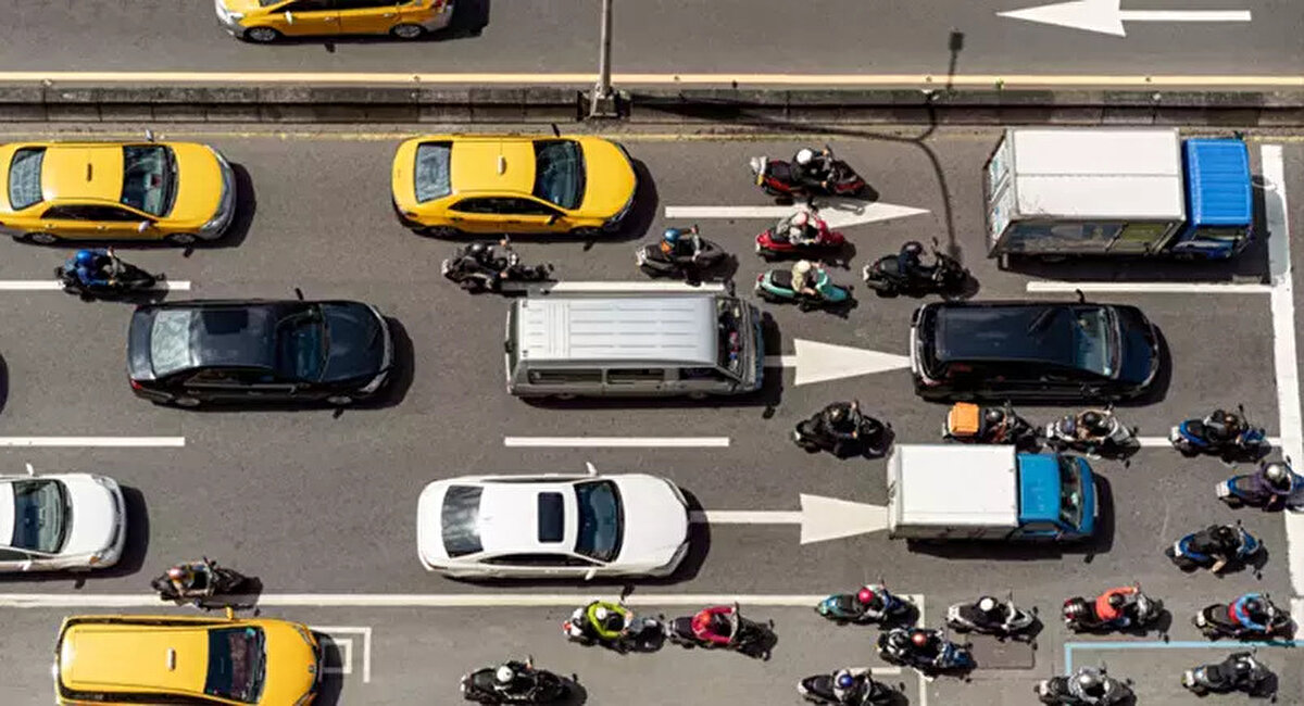 MTV Borcunu Ödemeyenleri Ne Bekliyor?<br><br>31 Temmuz 2025 tarihine kadar ödeme yapılmaması halinde, gecikmeye giren her ay için %4,5 oranında gecikme faizi uygulanıyor. Ödenmeyen borçlar, e-haciz gibi yasal işlemlere konu olabilirken, araçların muayene işlemleri için de vergi borcunun kapatılması zorunlu.