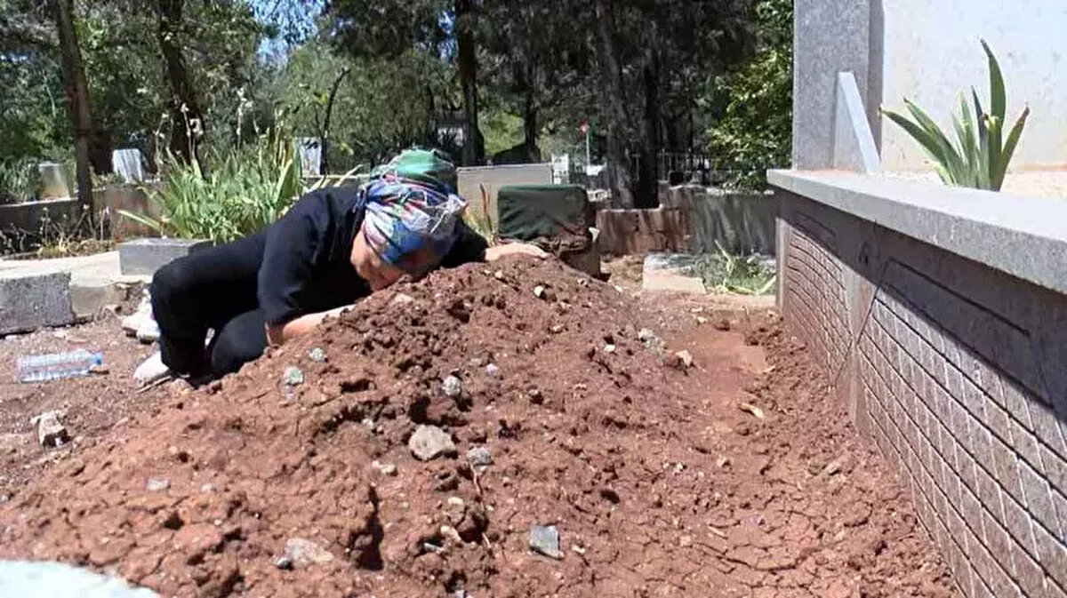 "Darbetmeleri sonucu kızım düşük yaptı"<br><br>Hülya Alkaş, "Kızımın çocuğunu da bunlar öldürdü. Kızım 2 aylık hamileydi. Darbetmeleri sonucu kızım düşük yaptı. Çünkü benim kızımı korkutmuşlardı. 'Senin ağabeyini, kız kardeşini ve anneni öldüreceğiz. Biz Antalya'dan 1 ay önce geldik ve kızım özgürlüğüne kavuşmuştu. Kızım bana olay günü, 'Gazi Köşkü'ne götür' dedi. Biz takip edildiğimizi bilmiyorduk. Bilsem hiç dışarı çıkarır mıydım? Gazi Köşkü'ne gittik. Doğum günü kutlamasıydı. Ben, kızım, M.A. ve İlayda gittik. Sonra oradan döndük. Taksi binanın önüne değil, yan tarafında durdu. Yan tarafında durduktan sonra biz binanın içine girdik. Silah sesleri binamızın içinde de yankılandı.