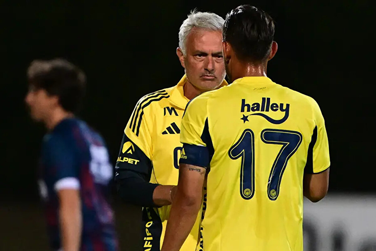 "Sanırım insanlar orada teknik direktör olduğumu bile hatırlamıyor. Çok uzun zaman önceydi ve çok kısa bir süreydi (Eylül 2000 - Aralık 2000). Sanırım genç nesiller artık hatırlamıyor. Kariyerimde çok önemli bir andı. Orada ilk kez, kısa bir süreliğine teknik direktörlük yaptım ve sonra çok garip bir şekilde sona erdi. Şimdi Benfica'ya mı dönüyoruz? İyi bir teknik direktörleri var (Bruno Lage). O da benim gibi Setubal doğumlu ve iyi bir arkadaşım. Umarım her şey yolunda gider. Ayrıca Fenerbahçe'nin eski sportif direktörü ve çok iyi bir arkadaşım olan Mario Branco da artık orada. Umarım her şey onlar için yolunda gider. Şampiyonlar Ligi'nde karşılaşırsak, doğal olarak farklı bir güç seviyeleri olacak, ama biz işlerini zorlaştırmaya çalışacağız."<br><br>