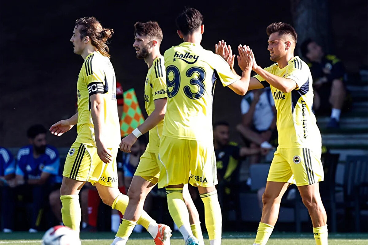 Fenerbahçe'ye Şampiyonlar Ligi'nde lig etabına kalma ihtimali en yüksek ilk 10 takım içinde yer verilmediği görüldü.<br><br>