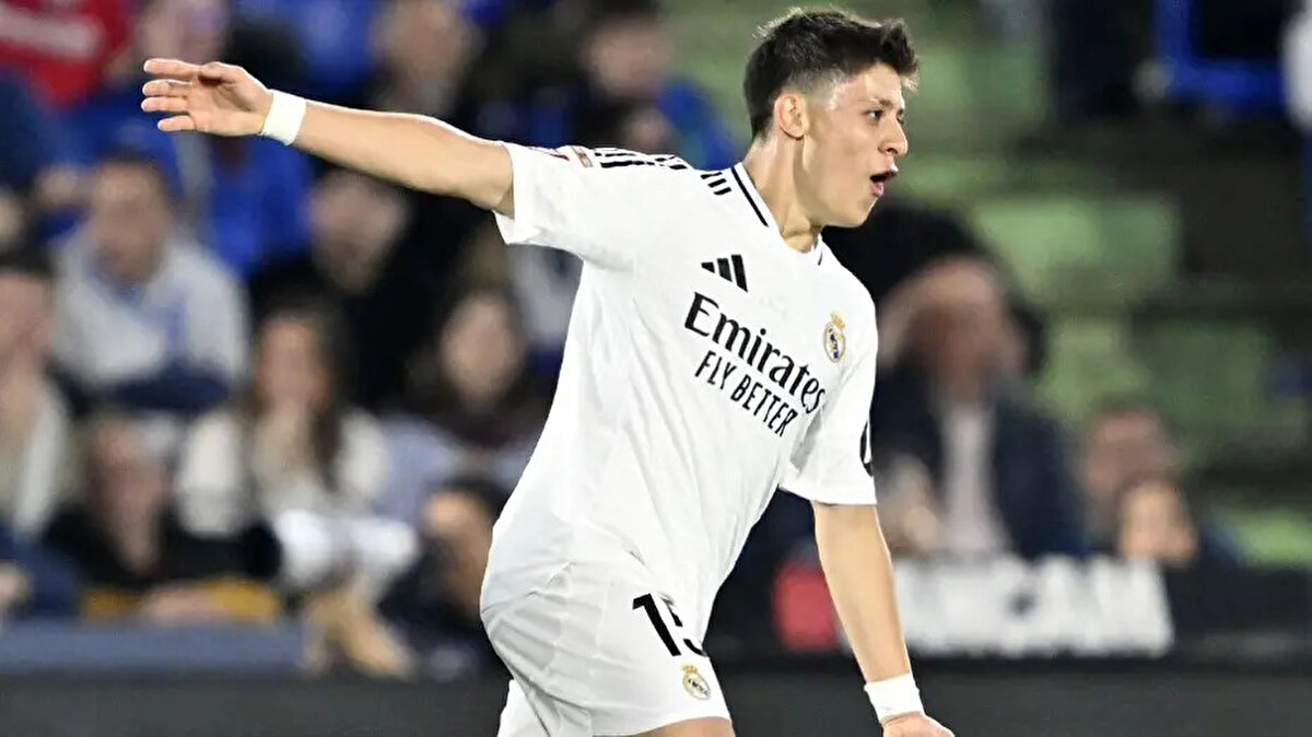 Arda Güler'in de 10 numarayı taşımak istediği vurgulanırken, Modric'in son maçının ardından 10 numaralı formasını Arda Güler'e hediye etmesinin basit bir jestten fazlası olduğu ifade edildi.<br><br>