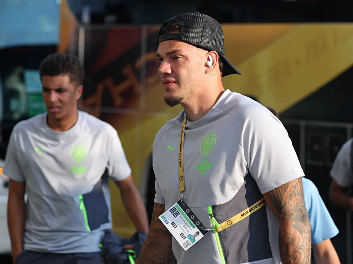 Manchester City'nin ilk etapta Galatasaray'dan 15 milyon euro istediği ancak pazarlıklar sonucu rakamın 9 milyon euroya düştüğü aktarıldı.<br><br>