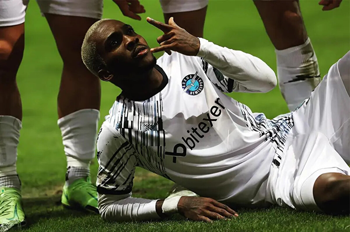 Gençlerbirliği, Henry Onyekuru transferini resmen açıkladı.<br><br>