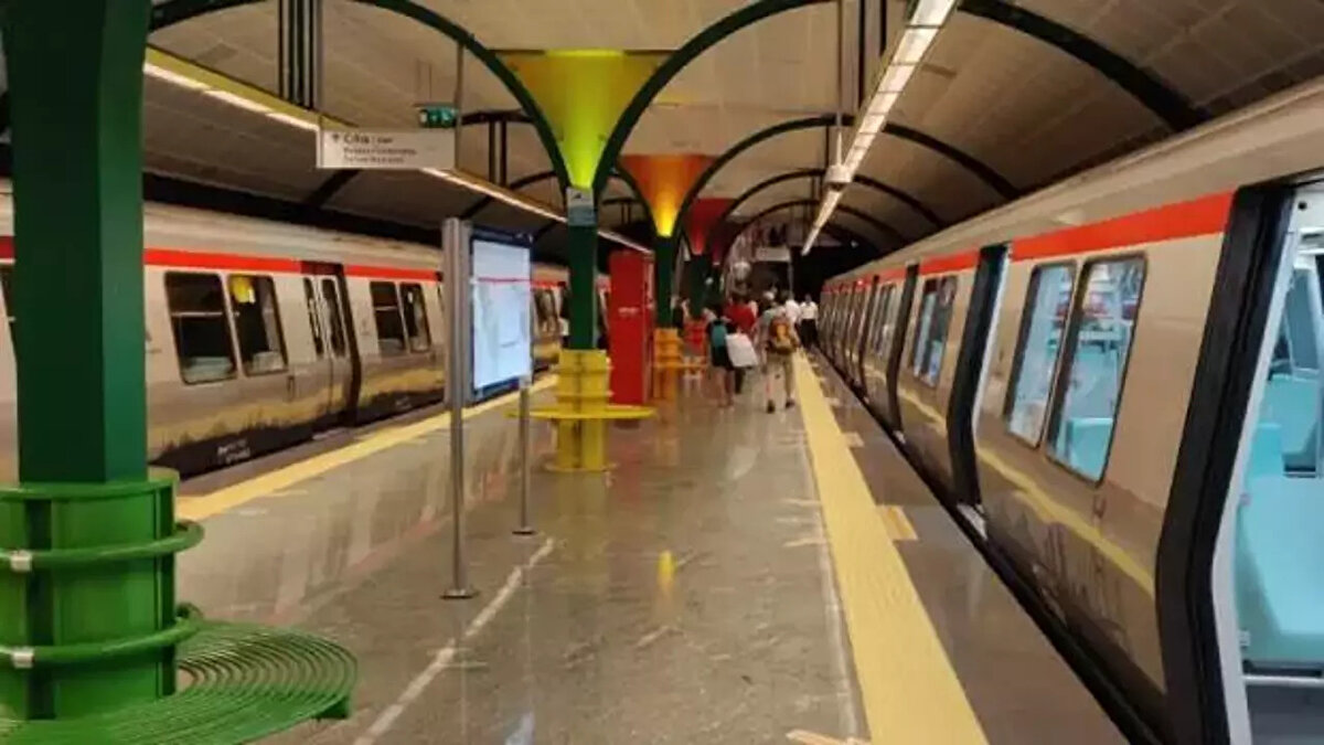 Kapanan metro durakları ne zaman açılacak?<br><br>Metro istasyonlarının yeniden ne zaman açılacağına ilişkin henüz resmi bir açıklama yapılmadı. İstanbul Valiliği ve Metro İstanbul tarafından yapılacak yeni duyuruların takip edilmesi gerekiyor.