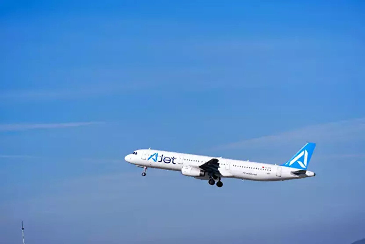 İndirimli uçuş fırsatları tek yön direkt uçuşlarda geçerli olup, Basic paket ücreti için uygulanıyor. Diğer paketlerde ek ücretler söz konusu olabilir. Koltukların sınırlı olması nedeniyle erken rezervasyon yapılması şiddetle tavsiye ediliyor.<br><br>Kampanyanın Geçerli Olduğu Bazı Şehirler:<br>İstanbul (Sabiha Gökçen ve İstanbul Havalimanı)<br><br>Ankara (Esenboğa)<br><br>İzmir (Adnan Menderes)<br><br>Antalya<br><br>Adana<br><br>Gaziantep<br><br>Diyarbakır<br><br>Trabzon<br><br>Şanlıurfa<br><br>Van<br><br>Bodrum<br><br>Dalaman<br><br>Kayseri<br><br>Konya<br><br>Samsun<br><br>Erzurum<br><br>Mardin