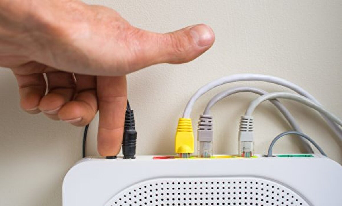 Mevcut aboneler zamdan etkilenmeyebilir<br><br>TurkNet, fiyat artışından etkilenmek istemeyen kullanıcıları için 12 aylık peşin ödeme kampanyasını 10 Ağustos 2025’e kadar uzattı. Kampanya kapsamında kullanıcılar, 499,90 TL sabit fiyatla bir yıllık ödeme yaparak zamlardan etkilenmeden hizmet almaya devam edebilecek.