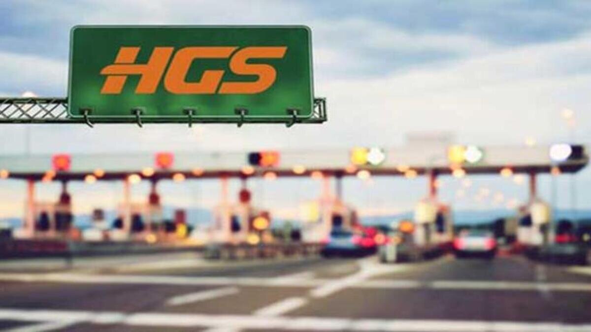 Promosyonları da unutmayın<br><br>Bankalar, emekliler için sundukları maaş promosyonlarını da güncellemeye devam ediyor. Mevcut bankanızdan promosyon almış olsanız bile, daha yüksek promosyon veren başka bir bankaya maaşınızı taşıyarak ek gelir elde edebilirsiniz.<br><br>Emekliler, maaş taşıma işlemlerini e-Devlet üzerinden kolayca gerçekleştirebilir ve böylece hem promosyon fırsatlarından hem de ek avantajlardan yararlanabilir.<br><br>Emeklilere özel kampanyaları kaçırmayın<br><br>Kamu bankalarının emeklilere yönelik sunduğu bu kampanyalar, özellikle ekonomik koşullarda rahat bir nefes almak isteyen vatandaşlar için büyük önem taşıyor. HGS etiketi, ücretsiz otopark ve yüksek promosyon gibi olanaklar sayesinde emekliler, günlük yaşamlarını daha uygun şartlarda sürdürebilecek.