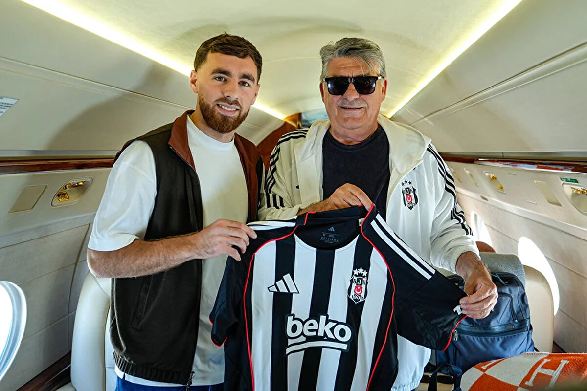 Kafamda kurdum, hayal ettim. Beşiktaş beni tutmak istiyorsa, sonuna kadar giderim. Avrupa'ya gideyim kafasında değilim. Şu an mutluyum. Mutlu olacağım yerdeyim. Feyenoord'da da aynı hissi yaşadım. Feyenoord'un altyapısından çıktım, mutlu oldum. Şimdi mutlu olduğum yerdeyim. Geleceğe bakmıyorum. Beşiktaş'a konsantreyim. İsterlerse sonuna kadar Beşiktaş'ta kalırım."<br><br>