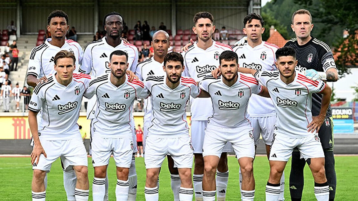 Siyah beyazlılar sezona nasıl başladı?<br><br>Siyah-beyazlı takım, yeni sezon öncesi Avusturya'da yaptığı kampta dört hazırlık maçı oynadı.<br><br>Beşiktaş, ilk üç hazırlık maçında Avusturya ekipleriyle karşılaştı.<br><br>İlk hazırlık maçında St. Pölten'i 2-0 yenen siyah-beyazlılar, <br>ikinci müsabakada ise Admira Wacker ile 1-1 berabere kaldı.<br><br>Üçüncü karşılaşmada Wolfsberger'e 3-2 kaybeden Beşiktaş, <br>dördüncü ve son hazırlık maçında da Slovakya temsilcisi Petrzalka 1898'e 2-1 mağlup oldu.<br><br>Siyah-beyazlılar, dört maçta 6 gol atarken, kalesinde ise aynı sayıda gol gördü.