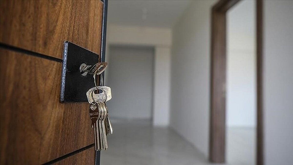 Gayrimenkul Sertifikası ne kadar kazandırır?<br><br>Kazanç, iki yoldan elde edilebilir:<br><br>Sertifikaların zamanla borsadaki fiyat artışıyla satılarak kar elde edilmesi.<br><br>Proje sonunda asli edim ile tapu alınması ya da tali edim ile nakit ödeme alınması.