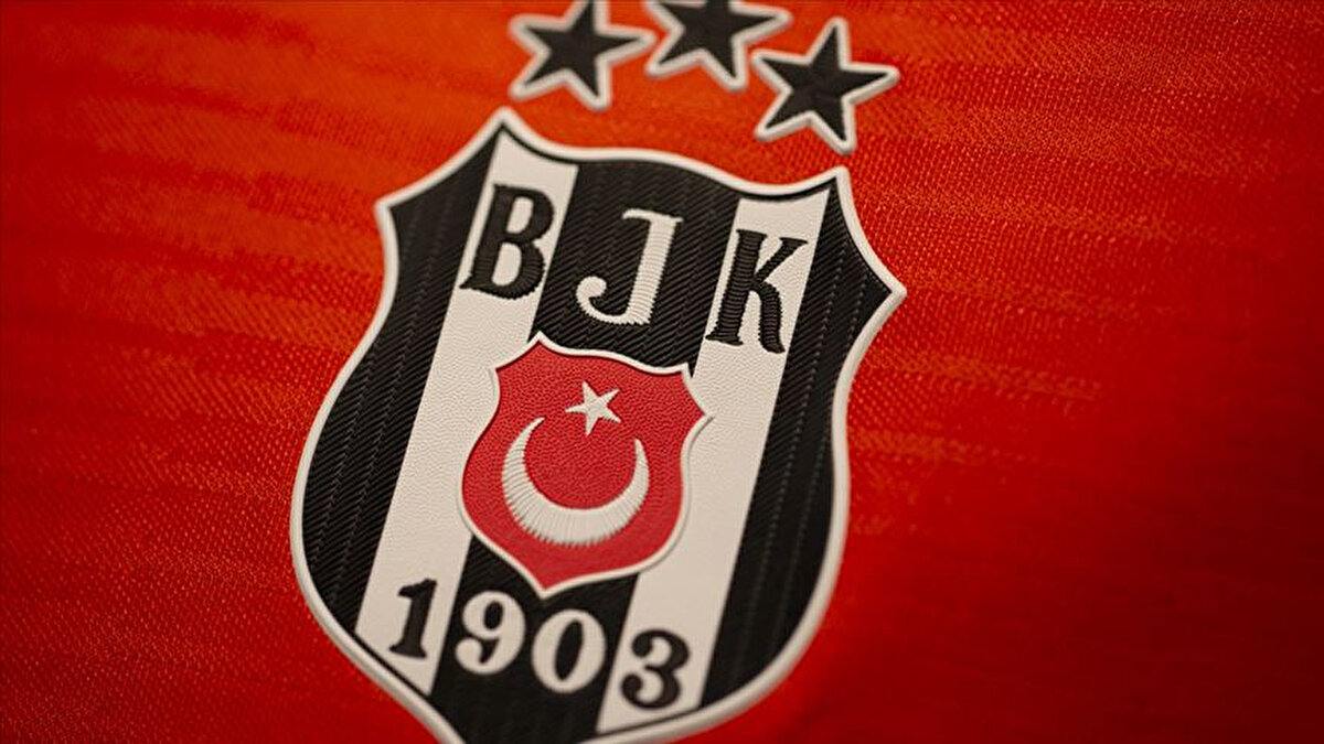 Beşiktaş: Mert Günok, Svensson, Paulista, Uduokhai, Jurasek, Gedson Fernandes, Orkun Kökçü, Rashica, Rafa Silva, Joao Mario, Abraham.<br>