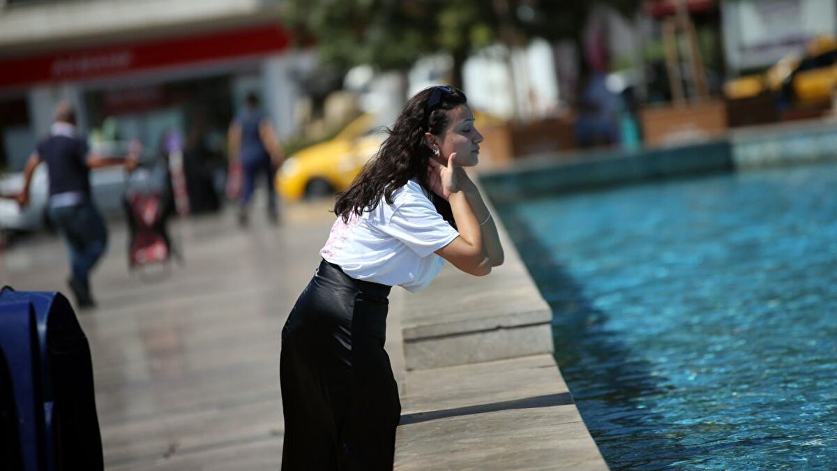 AKDENİZ<br>Az bulutlu ve açık geçeceği tahmin ediliyor. Rüzgarın, bölgenin iç kesimlerinde kuzey yönlerden kuvvetli (40-60 kmsaat) olarak esmesi bekleniyor.<br><br>ADANA °C, 39°C<br>Az bulutlu ve açık<br><br>ANTALYA °C, 42°C<br>Az bulutlu ve açık<br><br>HATAY °C, 34°C<br>Az bulutlu ve açık<br><br>ISPARTA °C, 36°C<br>Az bulutlu ve açık<br><br>İÇ ANADOLU<br>Az bulutlu ve açık geçeceği tahmin ediliyor. Rüzgarın, bölgenin güney ve doğu kesimlerinde kuzey yönlerden kuvvetli (30-60 kmsaat) olarak esmesi bekleniyor.<br><br>ANKARA °C, 35°C<br>Az bulutlu ve açık<br><br>ESKİŞEHİR °C, 35°C<br>Az bulutlu ve açık<br><br>KONYA °C, 34°C<br>Az bulutlu ve açık<br><br>NEVŞEHİR °C, 31°C<br>Az bulutlu ve açık