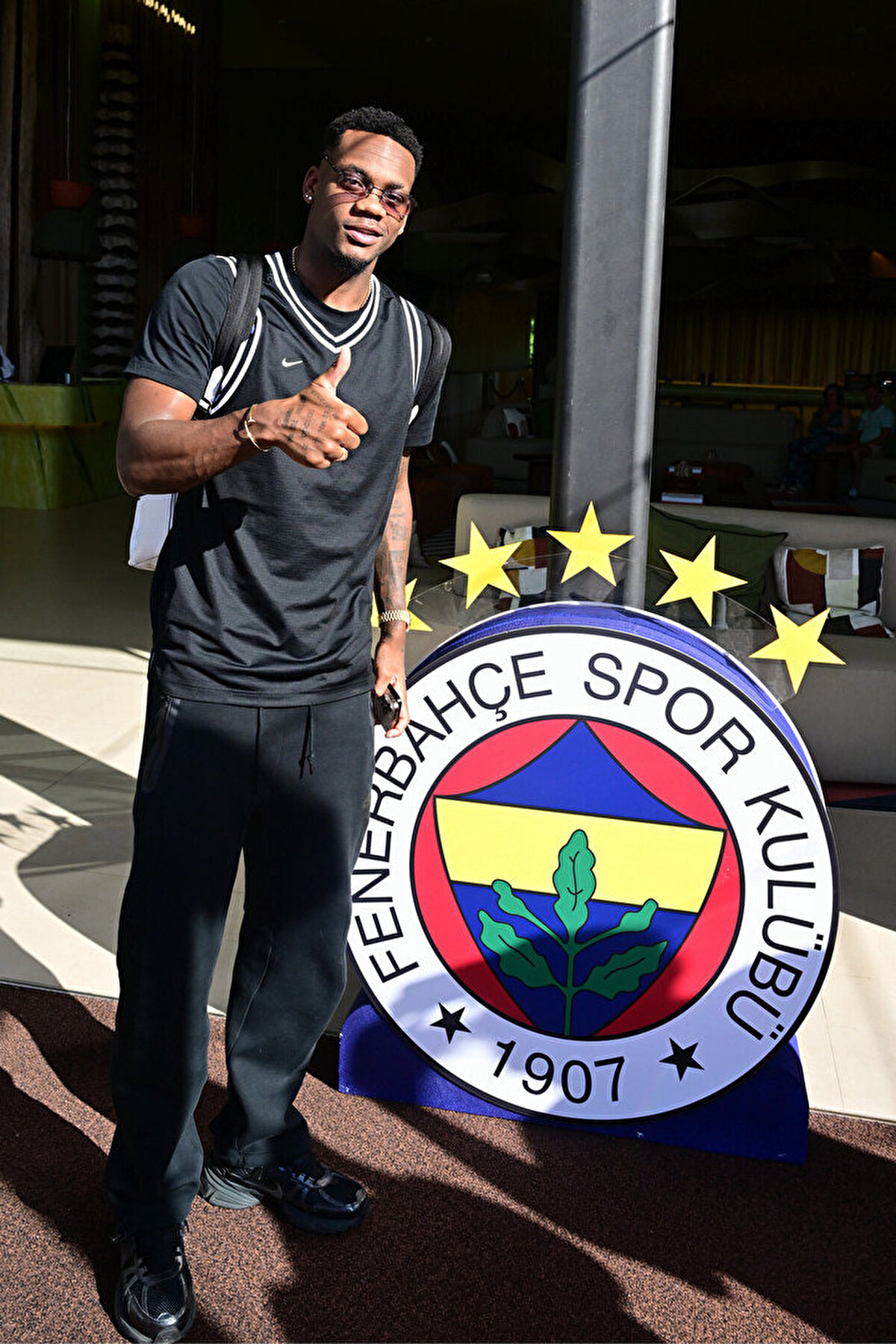 "Cristiano Ronaldo ile dışarda çok fazla vakit geçirme fırsatım olmadı. Saha içerisinde çok fazla vakit geçirdik ki futbolcu olarak inanılmaz bir oyuncu. Saha içerisinde soyunma odasında vakit geçirdik. Kendisi normal bir insan ama sokakta dışarda çok vakit geçiremedik. Kendisini insan olarak tanımaktansa oyuncu olarak daha fazla tanıdığımı söyleyebilirim ama soyunma odasında ve saha içerisinde hem çok iyi bir insan hem de iyi bir futbolcu."