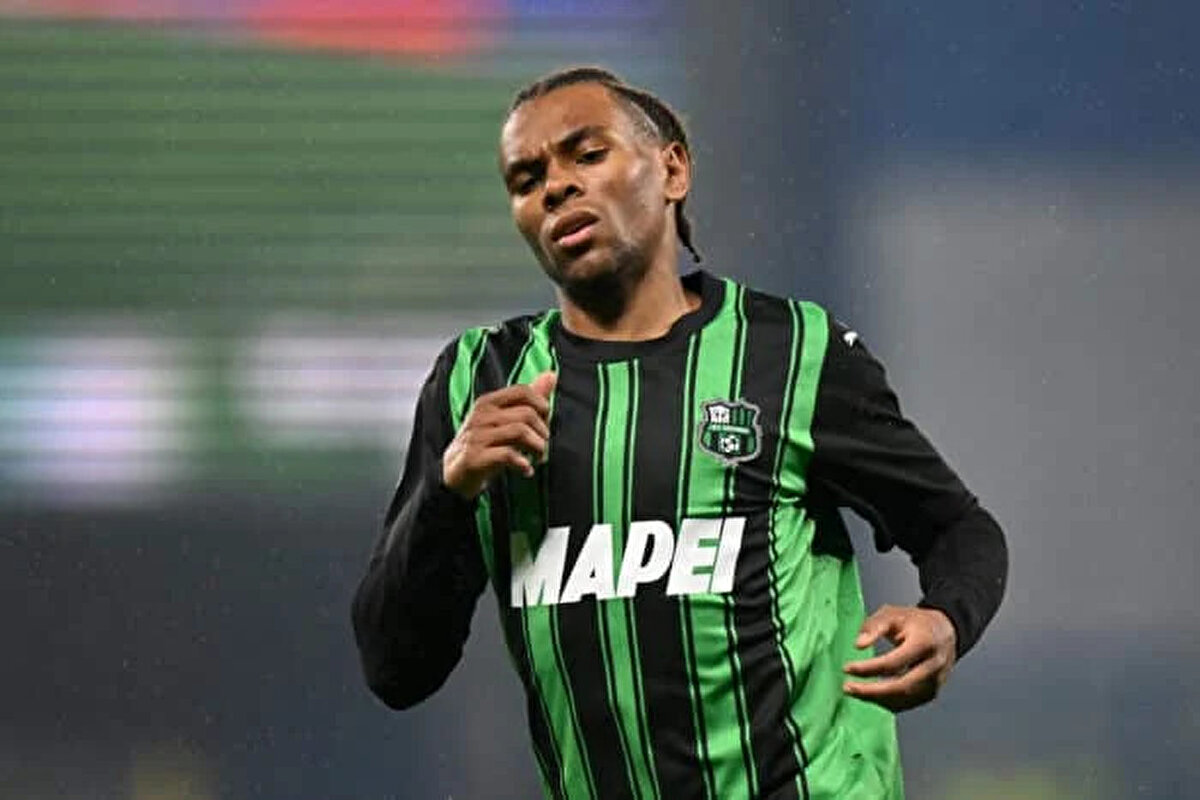 Geride kalan sezonda Sassuolo formasıyla Serie B'de 34 maça çıkan 26 yaşındaki futbolcu söz konusu karşılaşmalarda 19 gol, 6 asistlik performans sergileyerek takımının Serie A'ya yükselmesinde önemli rol oynadı.<br><br>