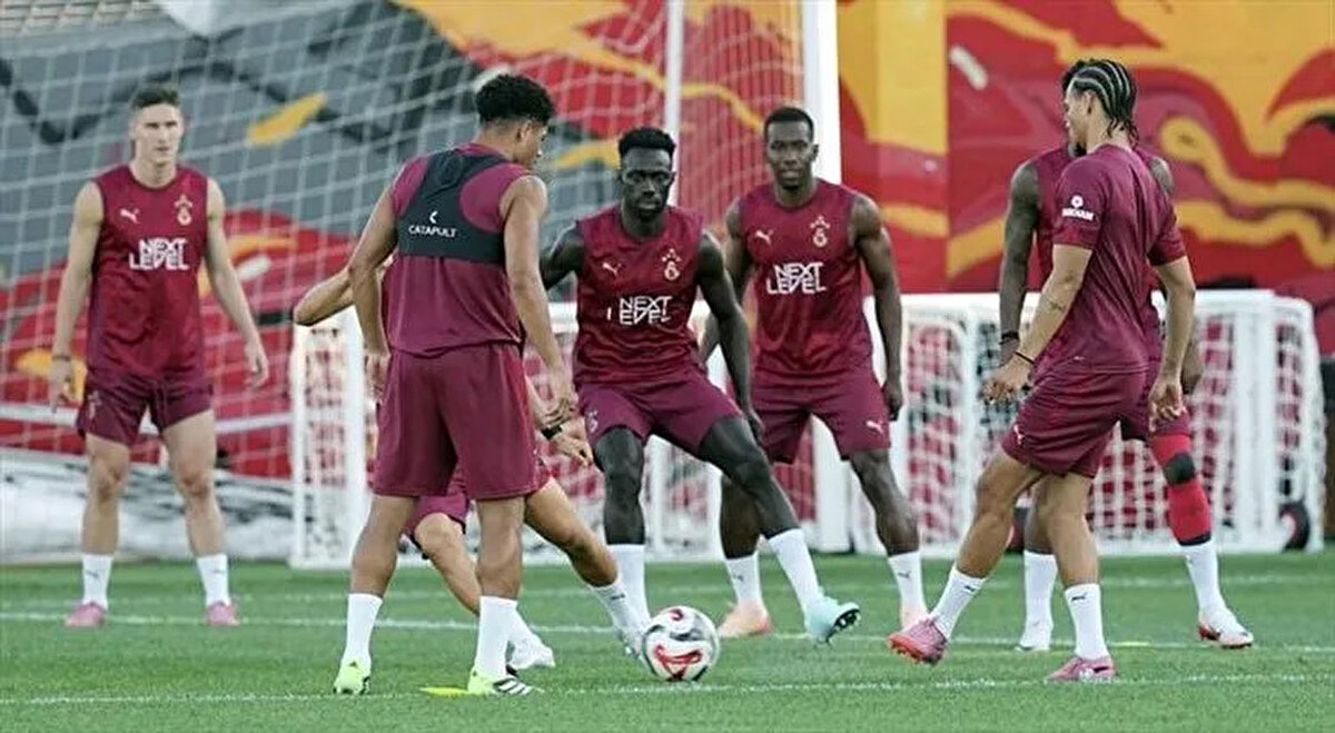 Galatasaray–RC Strasbourg mücadelesi hangi kanalda?<br><br>Rams Park'ta oynanacak mücadele S Sport Plus ekranlarından canlı yayınlanacak.