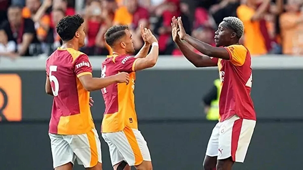 Galatasaray–RC Strasbourg hazırlık maçı ne zaman?<br><br>Galatasaray - Strasbourg hazırlık maçı 26 Temmuz Cumartesi günü (Bugün) saat 21:00'de Rams Park'ta oynanacak.<br><br>