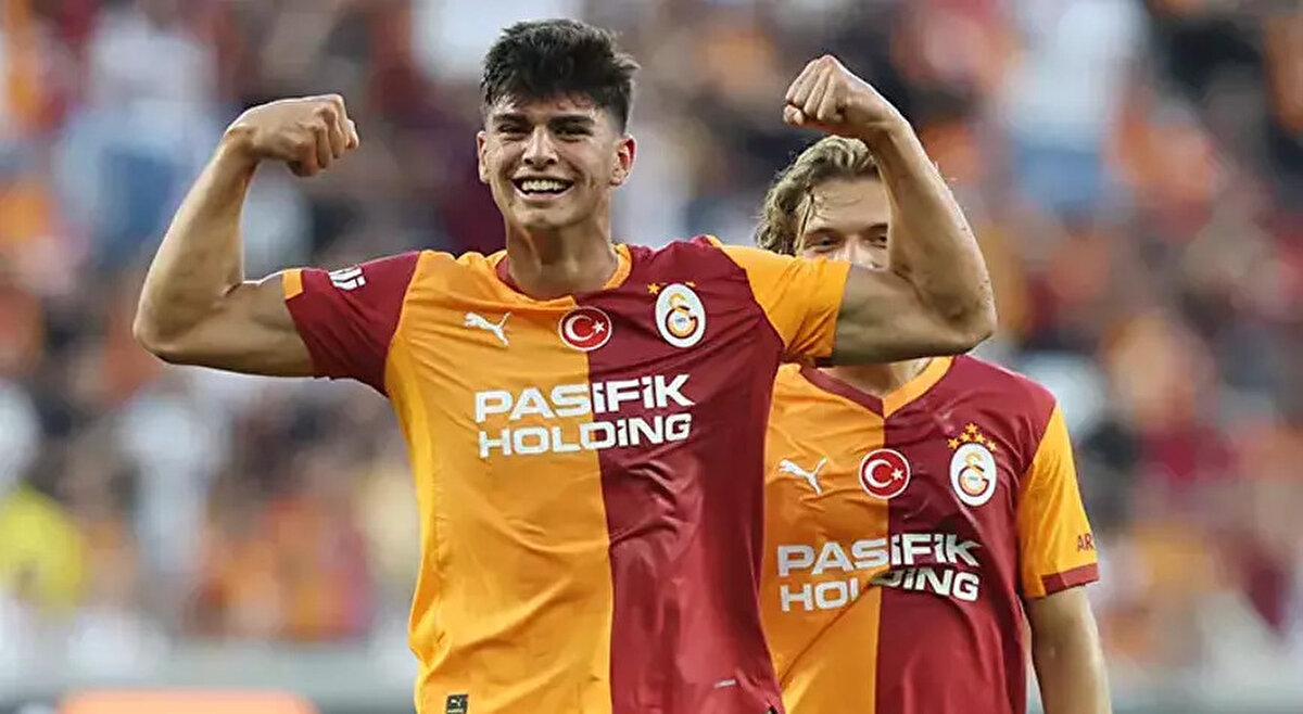 Galatasaray, yeni sezon hazırlıkları kapsamında karşılaştığı Trendyol 1. Lig takımı Ümraniyespor'u 5-2, Avusturya 2. Futbol Ligi ekibi Admira Wacker'ı 2-1, İtalya temsilcisi Cagliari'yi de 3-1 mağlup etmişti.<br><br>