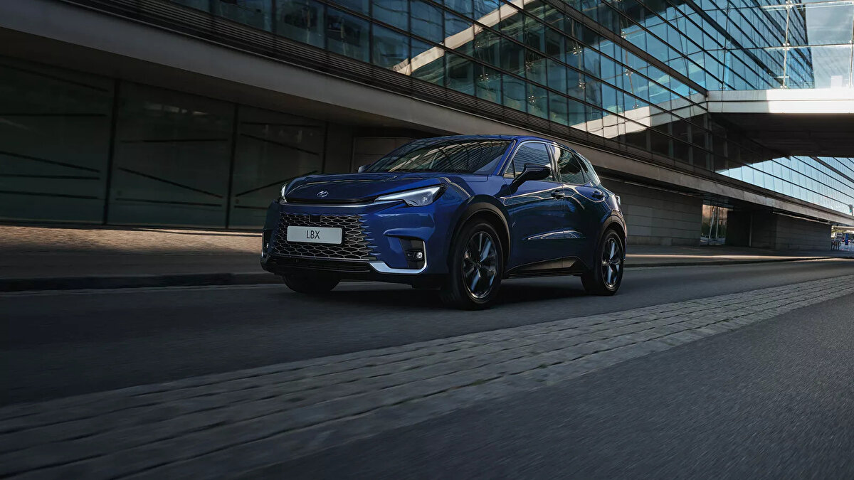 Lexus LBX Elegant Hybrid 2.530.000