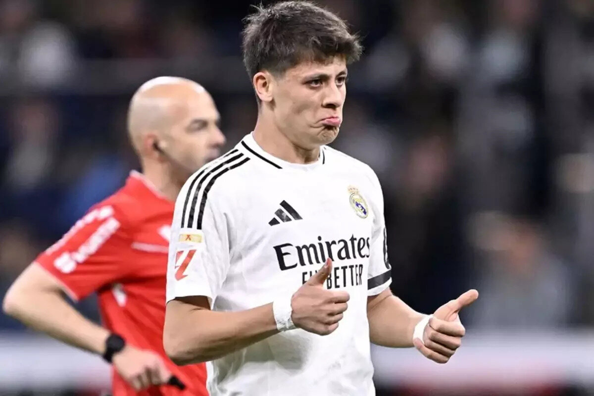 Alonso'nun kilit ismi olacak<br><br>Öte yandan Vavel'in haberinde ise Arda Güler'in Xabi Alonso için kilit bir oyuncu olduğuna değinildi ve yeni rolünün kariyerinde bir dönüm noktası olacağı vurgulandı.<br>