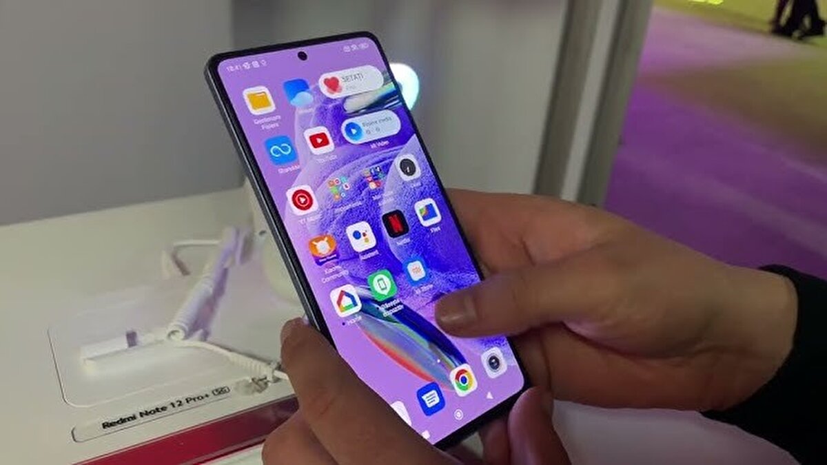 Xiaomi 11T Pro<br><br>Xiaomi 11T<br><br>Xiaomi 11 Lite LE<br><br>Xiaomi 11 Lite 5G NE<br><br>Redmi 11 Prime 4G<br><br>Redmi A1+<br><br>Redmi A1<br><br>POCO M5<br><br>POCO C50<br><br>Bu cihazlar için HyperOS 3 veya Android 16 gibi yeni yazılım sürümleri yayınlanmayacak.