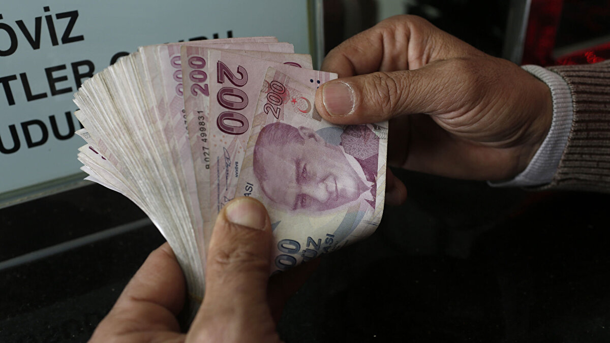 TÜRKİYE FİNANS<br><br>Banka, emekli maaş müşterilerine 26 bin TL'ye varan nakit promosyonun yanında Bonus ile birlikte 2 bin 500 TL’ye varan nakit ödül fırsatı veriyor.