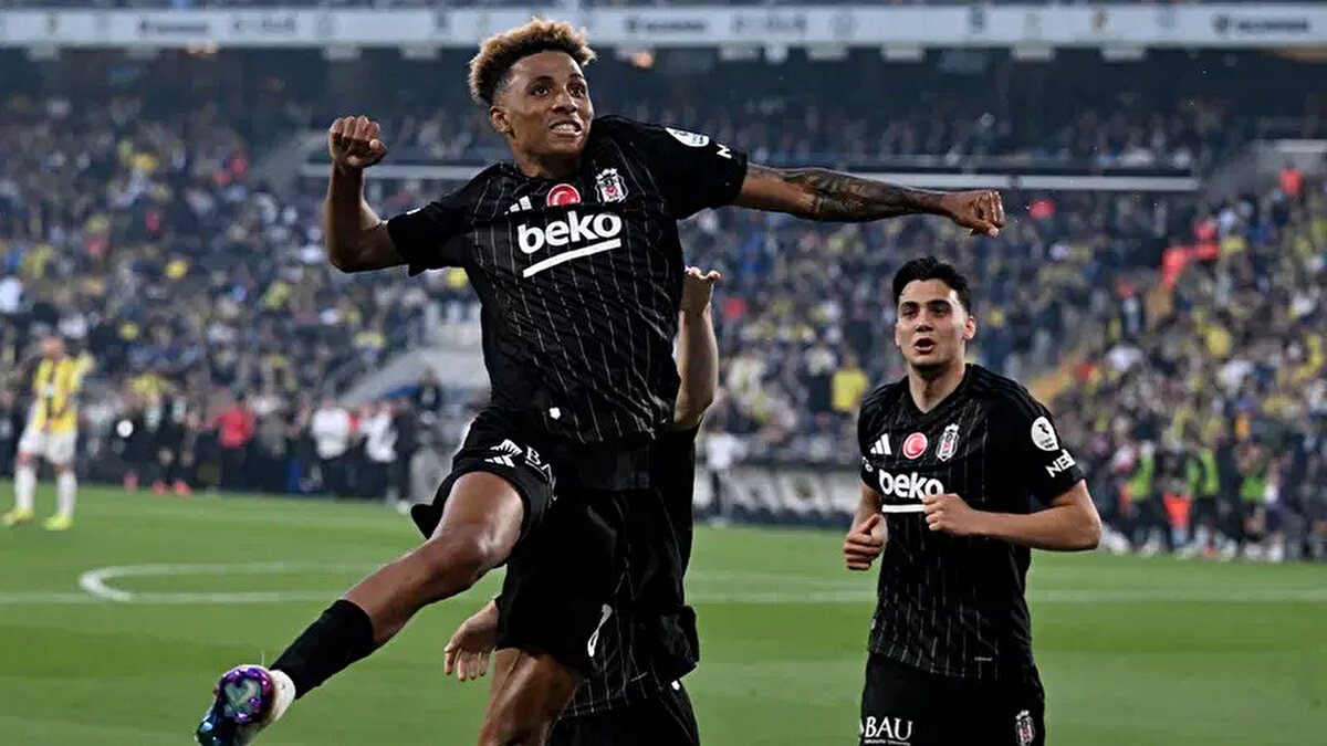 Benfica'ya para ödenecek mi?<br><br>Beşiktaş 2022 yılında Gedson Fernandes'i Benfica'dan 6 milyon euro karşılığında renklerine bağlamış ancak sonraki satıştan elde edilecek gelirin yüzde 50'sinin Portekiz ekibine ödeneceğini duyurmuştu.